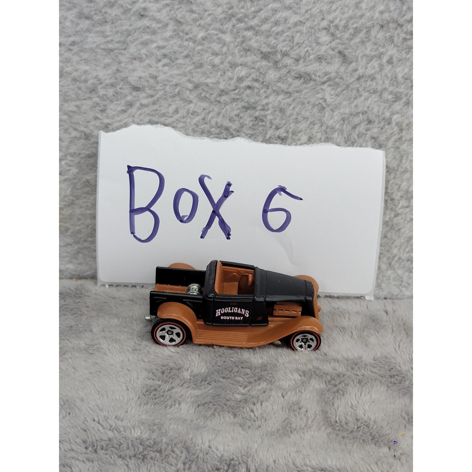 Hot Wheels Hooligan South Bay Black Tan 2005 Classics Series 1 Redline 1:64