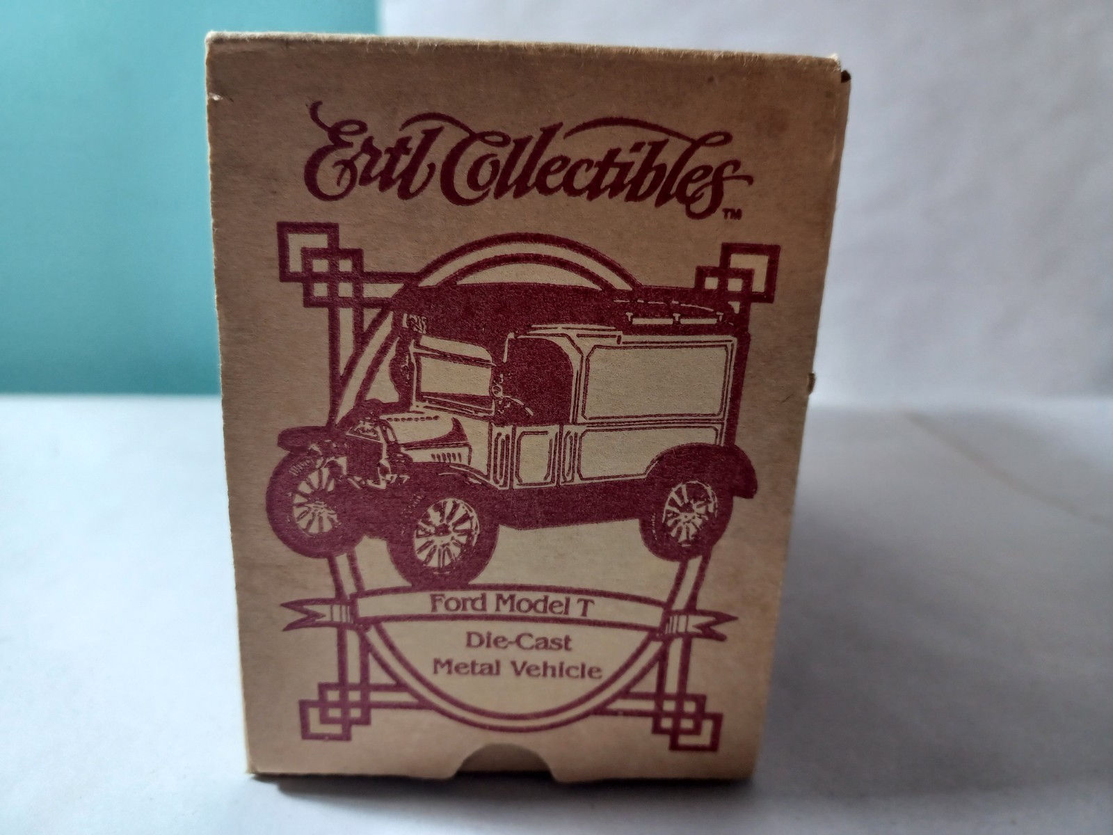 Ertl Collectibles 1995, Places Discount Stores, 1912 Ford Model T #F009 Die-Cast