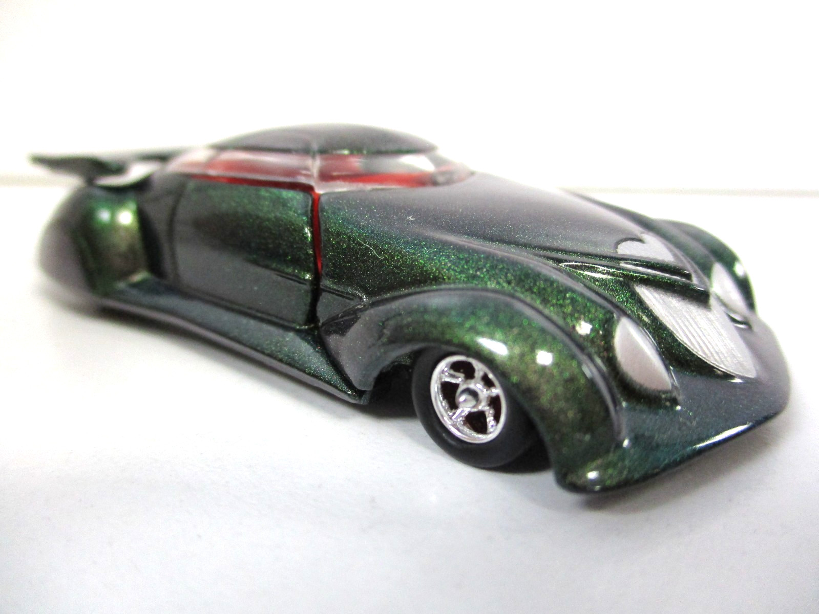HOT WHEELS – RAREFLOW – CUSTOM 1933 CHRYSLER AIRFLOW – REAL RIDERS – 1/64
