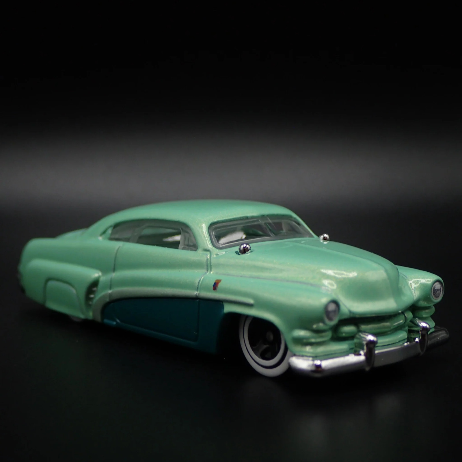 1951 51 MERC MERCURY CLUB COUPE HIROHATA CUSTOM 1:64 SCALE DIECAST MODEL CAR