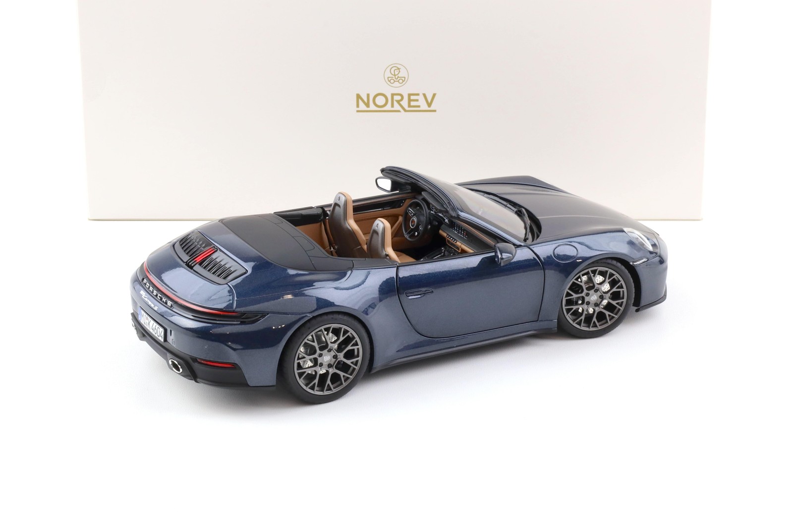 1:18 NOREV Porsche 911 992.2 Carrera S Cabriolet Yachting Blue Metallic 2024