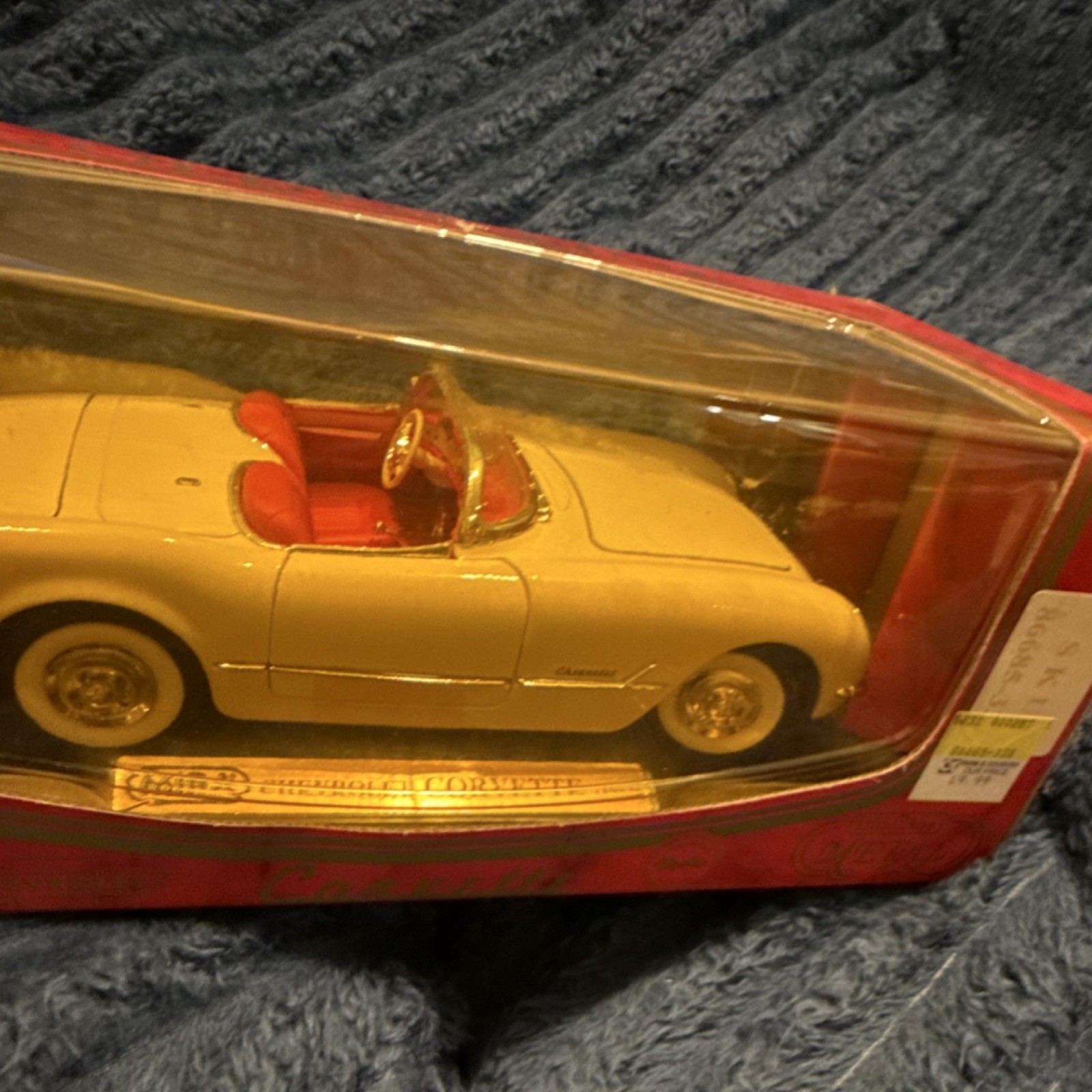 MIRA Golden Line 1:18 Diecast 1953 Chevrolet Corvette Gold With Case