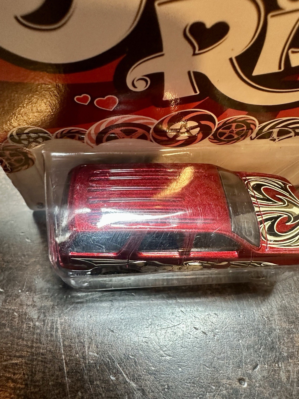 Hot Wheels Kroger Valentines Day Sweet Rides ’07 Chevy Tahoe Sour Cherry