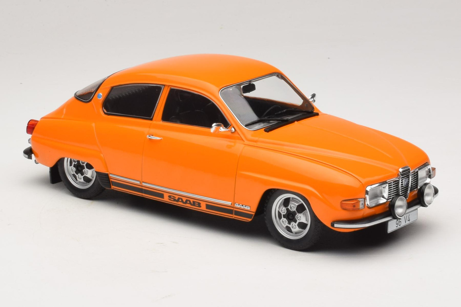 Saab 96 V4 1:18 Orange MCG | MCG18654