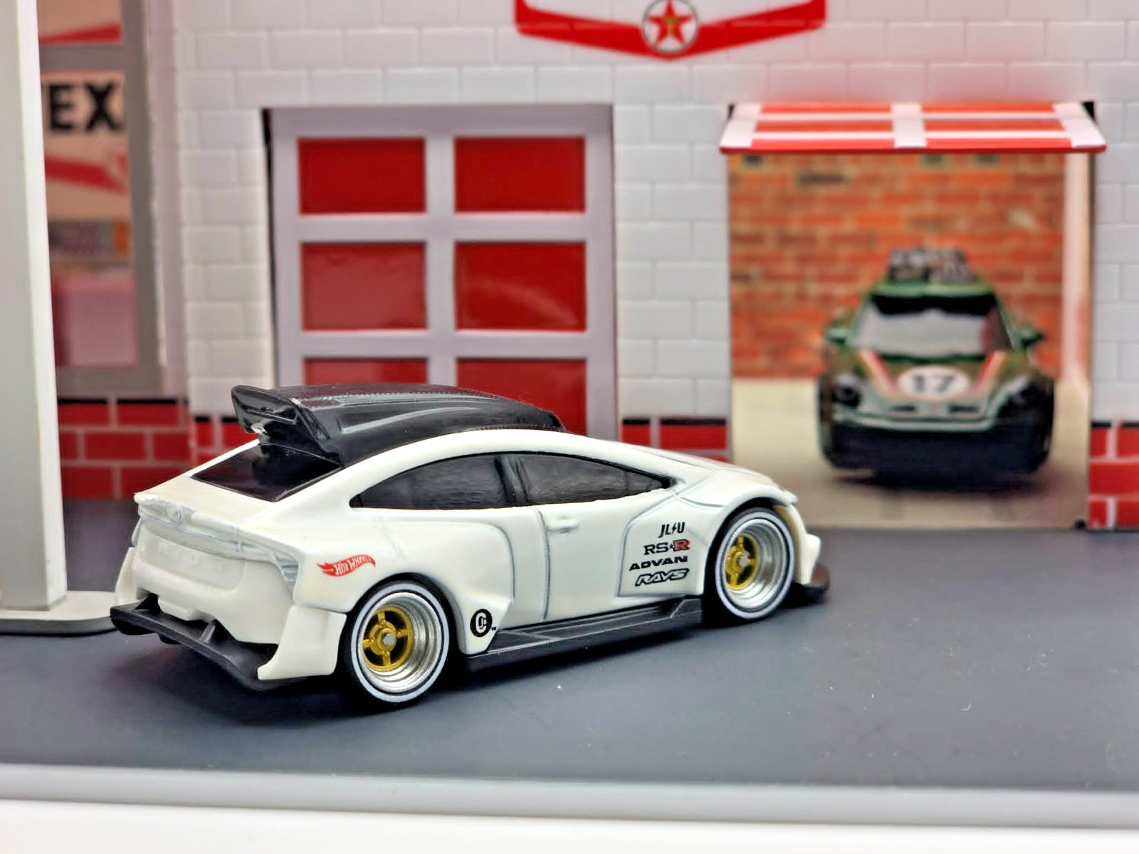 Hot Wheels 2026 – Toyota Prius custom wheel swap real riders rubber tires