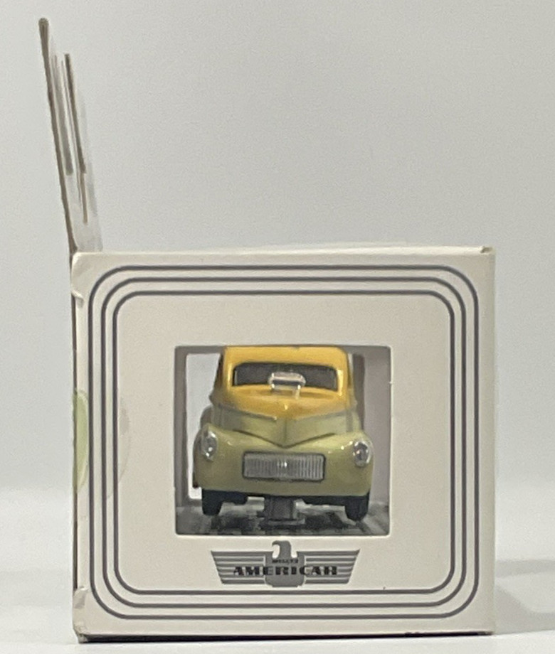 M2 Machines 1941 ’41 WILLYS COUPE R77 23-26 Americar Yellow/Cream 1/64 2023