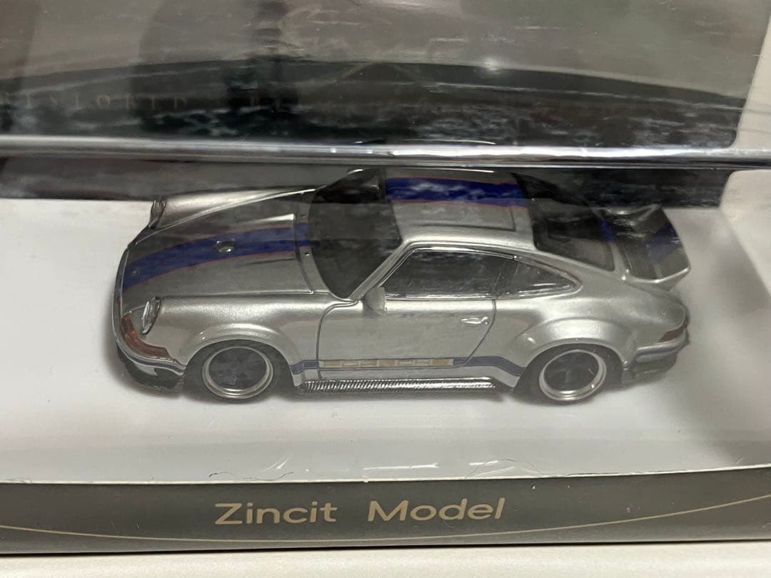 Zincit Model Singer DLS 1:64 Silver