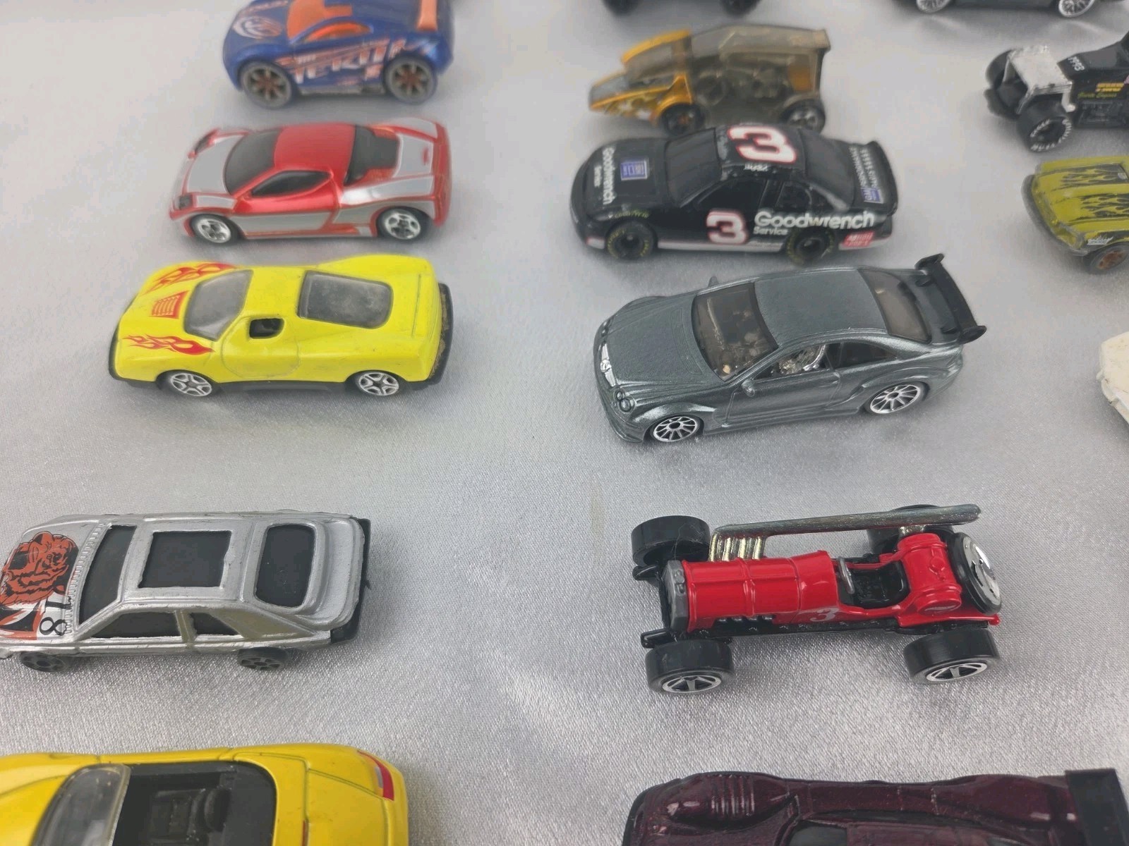 Hot Wheels and Matchbox Assorted Years Loose Lot of 32