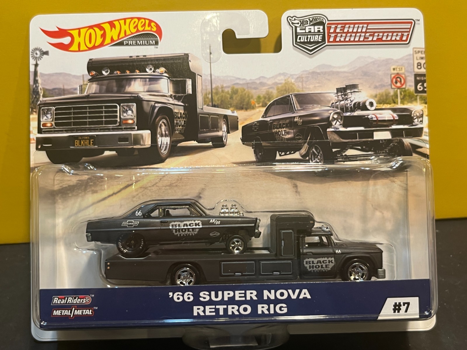 1/64 HOT WHEELS TEAM TRANSPORT PREMIUM 1966 CHEVROLET NOVA & RETRO RIG BLACK