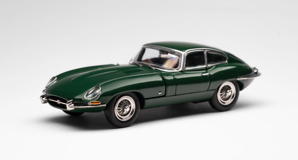 GFCC 1:64 1961 E Type Roadster Hard Top Sports Model Diecast Metal Car