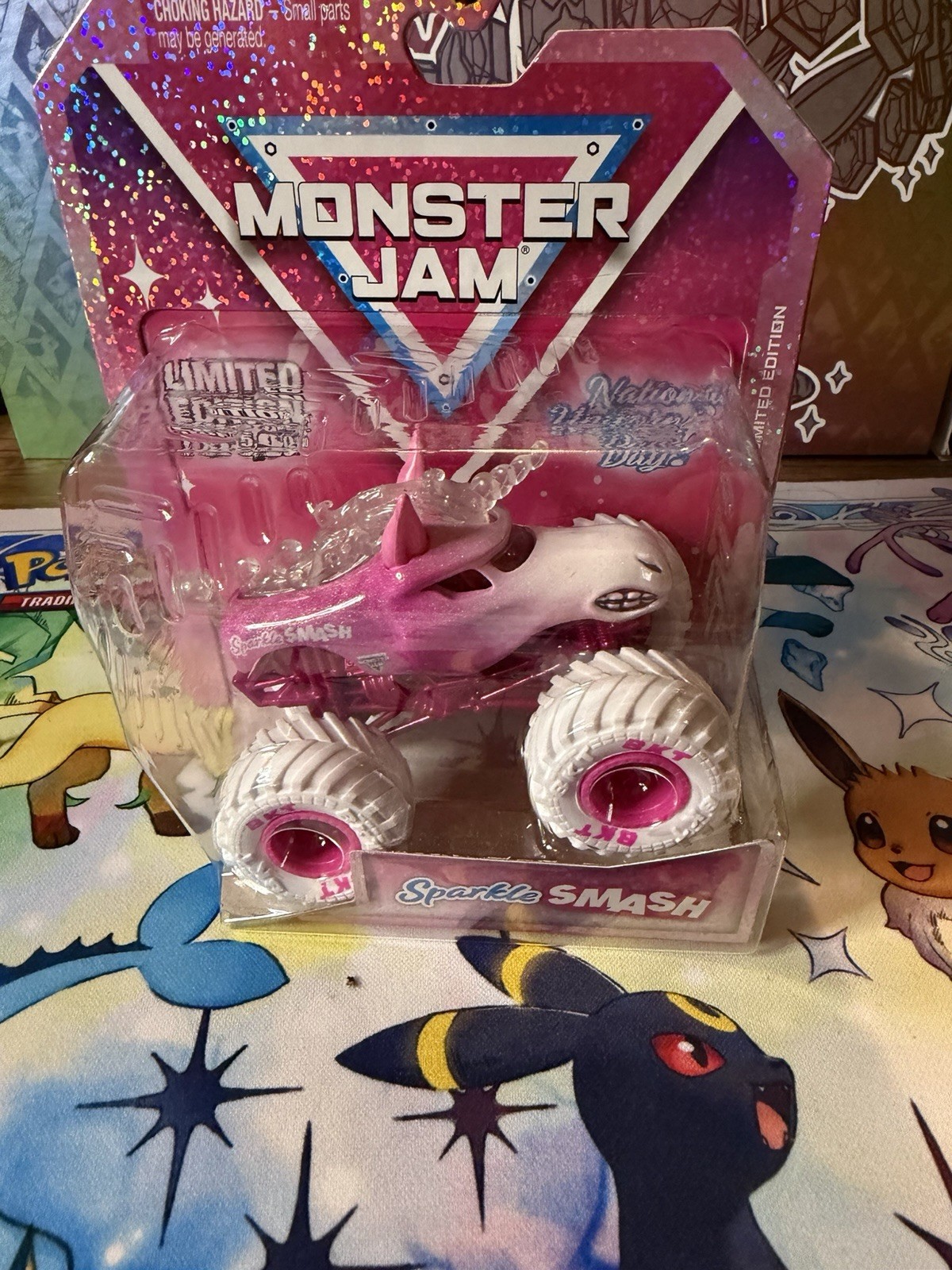 SPARKLE SMASH NATIONAL UNICORN DAY MONSTER JAM LIMITED EDITION 1 OF 5000 1/64