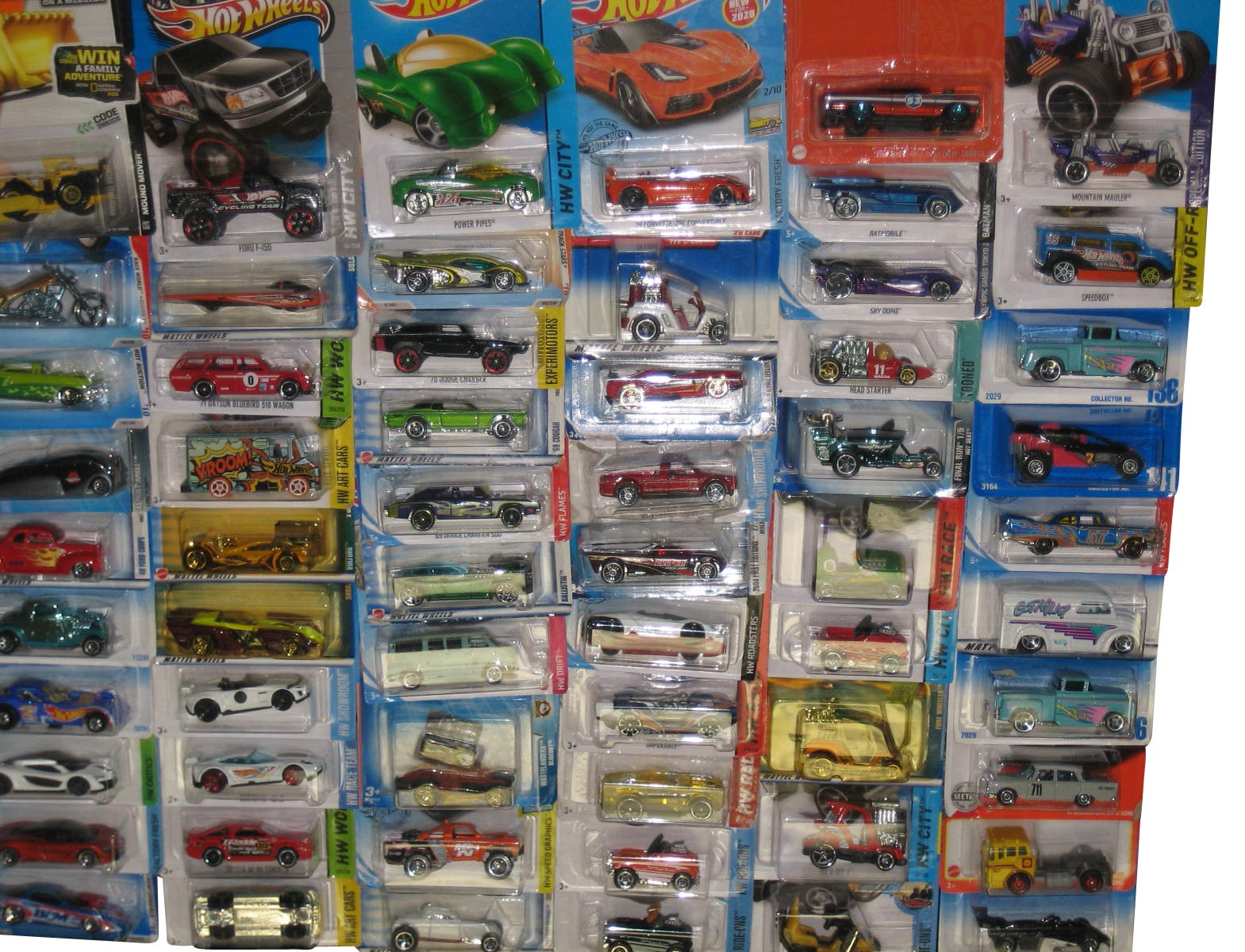 Hot Wheels Matchbox & Misc Mattel Die Cast Toy Cars – (Mixed Lot 70 Cars)