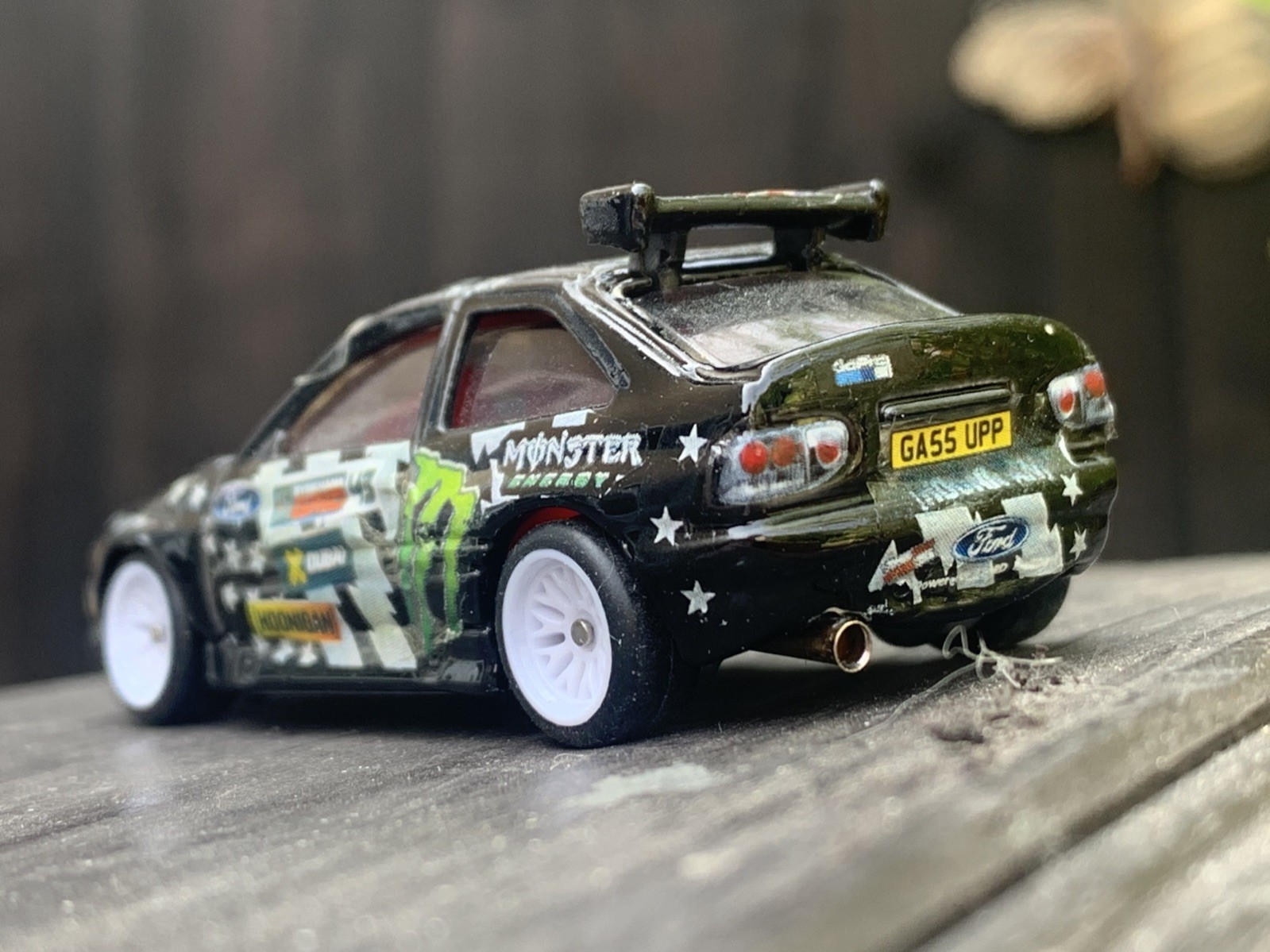 ESCORT Mk5 RS2000 Hoonigan Racing by Hot Wheels – Modified Real Riders 1:64
