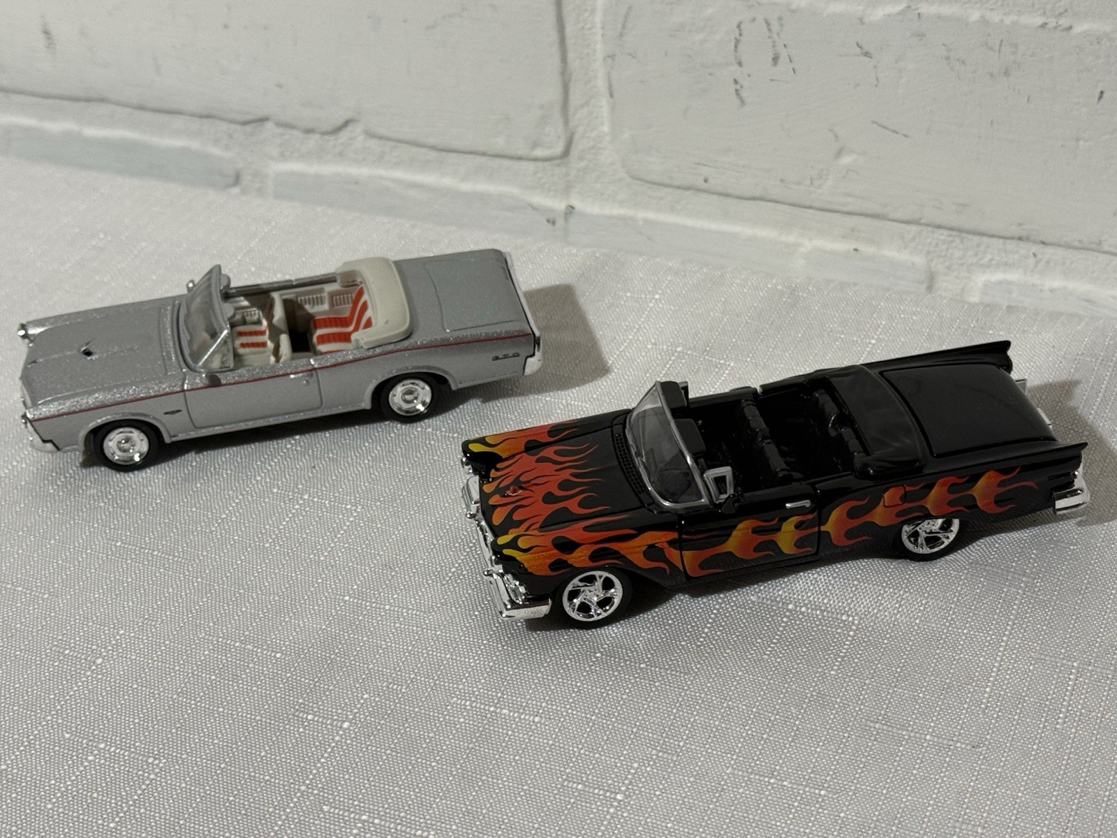 Lot of 8 Mixed 1/43 Convertible’s GTO Olds Cobra Impala Ford Cadillac Married