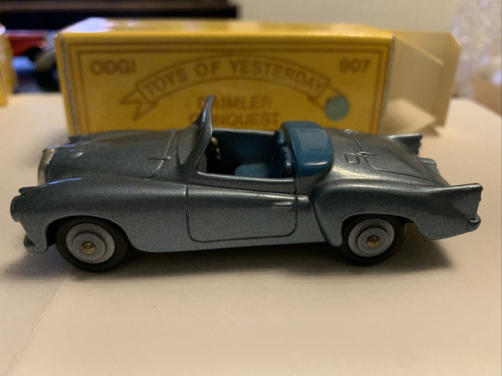 ODGI TOYS OF YESTERDAY 907 CAR MODEL: DAIMLER CONQUEST IN BLUE
