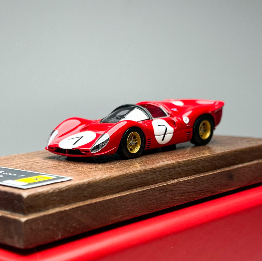 DMH 1/64 Scale 330 P4 1967 24 Hours Le Mans Endurance Race Resin Model Car Gifts