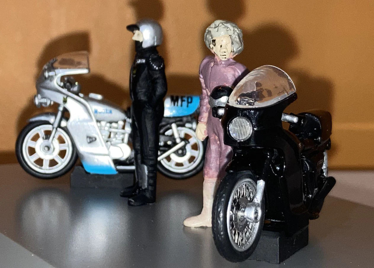 1:43 Goose and Toecutter w/Motorbikes Twin Set — Mad Max ACE Models