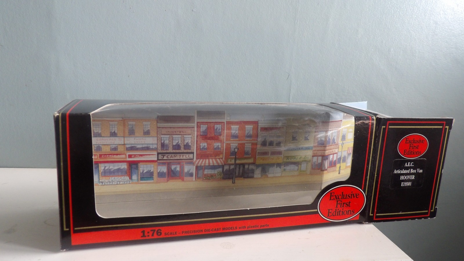 E.F.E. **E19501 HOOVER AEC MAMMOTH MAJOR ARTICULATED BOXVAN LORRY BOXED.