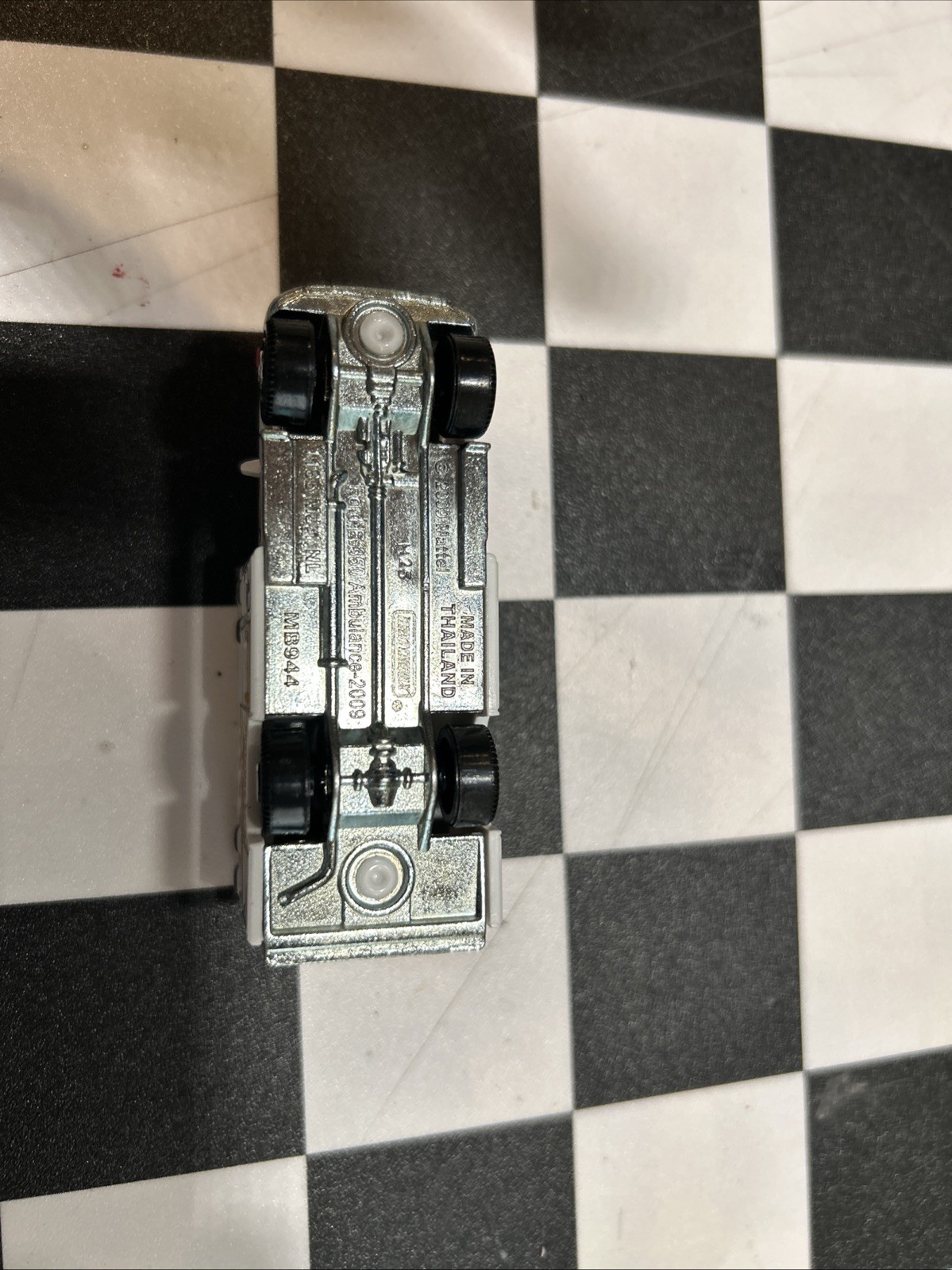 Matchbox loose Ford E-350 Ambulance Santa Ursula SUAS white