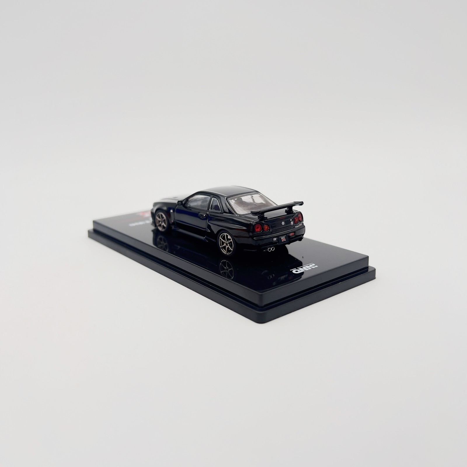 INNO64 1:64 Nissan GT-R R34 V-SPEC II Black