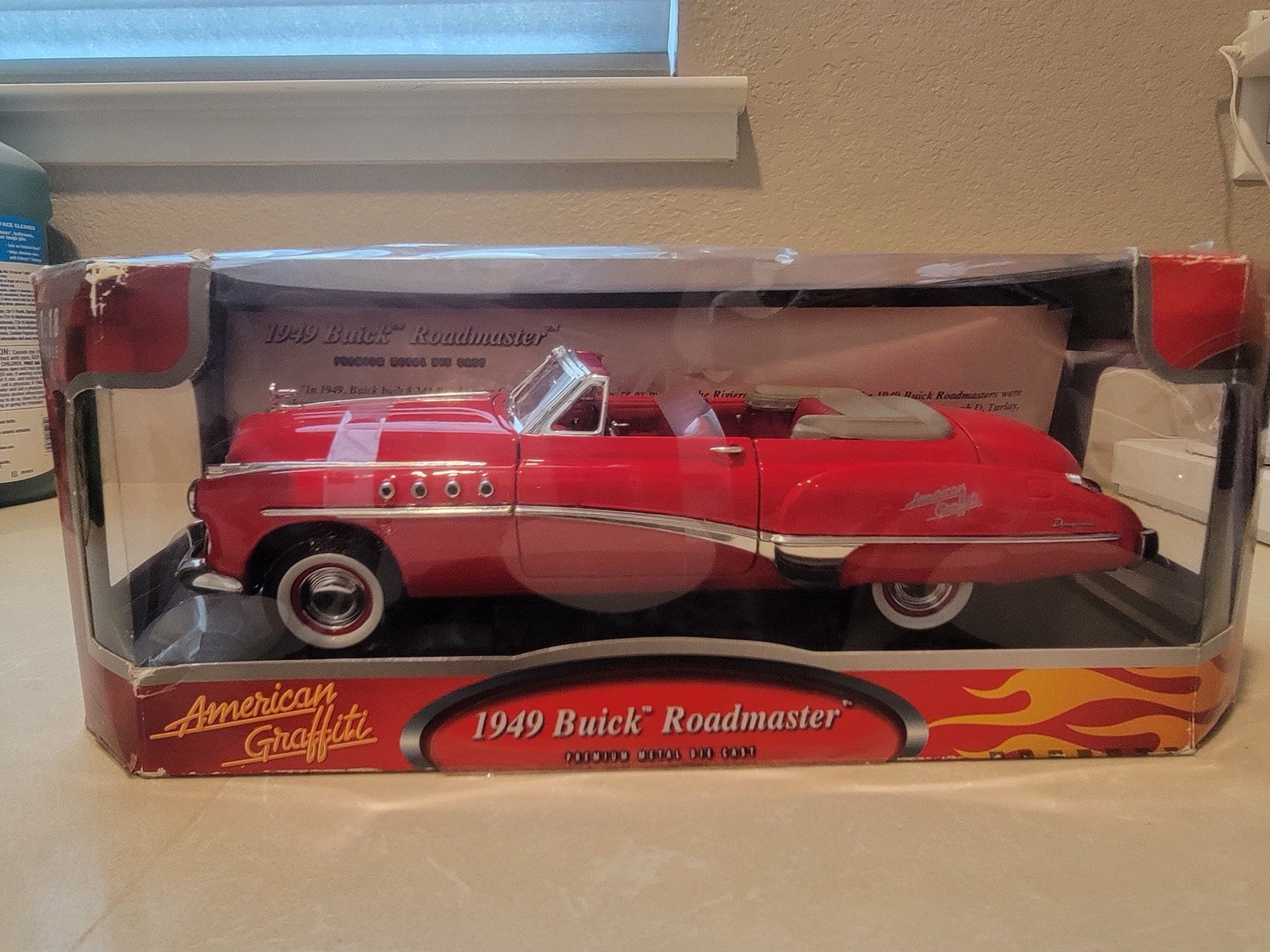 Motor Max American Graffiti 1:18 1949 Buick Roadmaster Red Diecast Car
