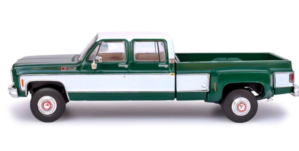 IXO AMERICA 1:64 1973 GMC Sierra Grande 3500 Crew Cab Dually – AI64006
