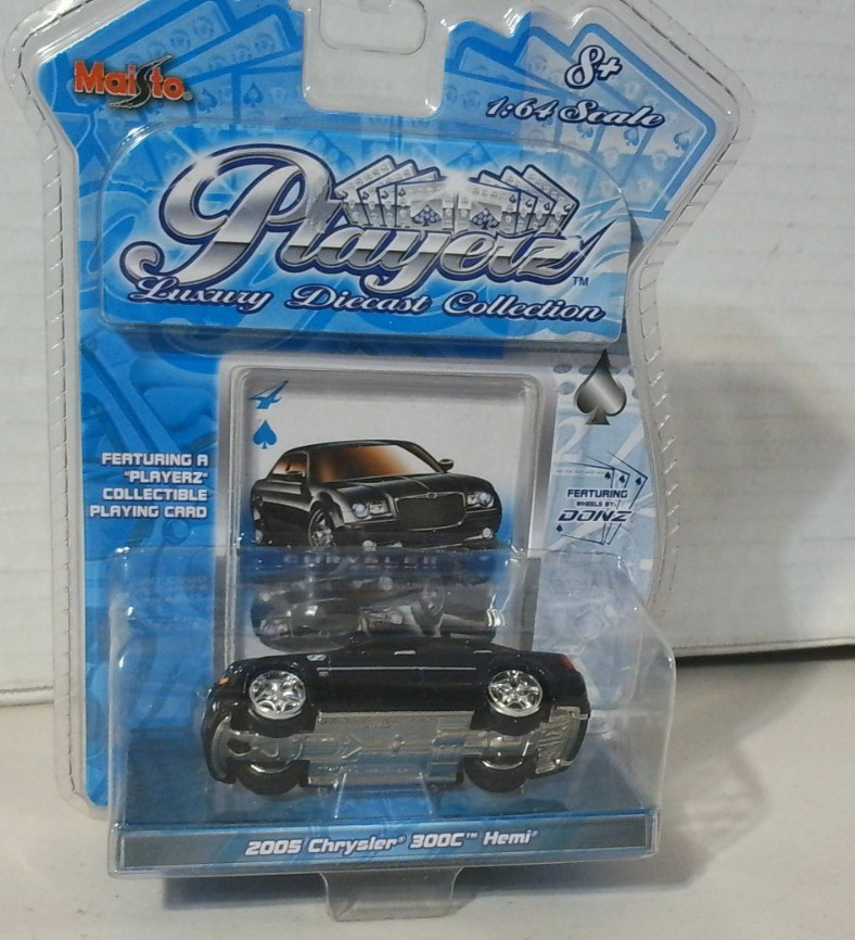 Maisto 05 2005 Chrysler 300C HEMI Playerz Luxury Style Diecast Collectible Car B