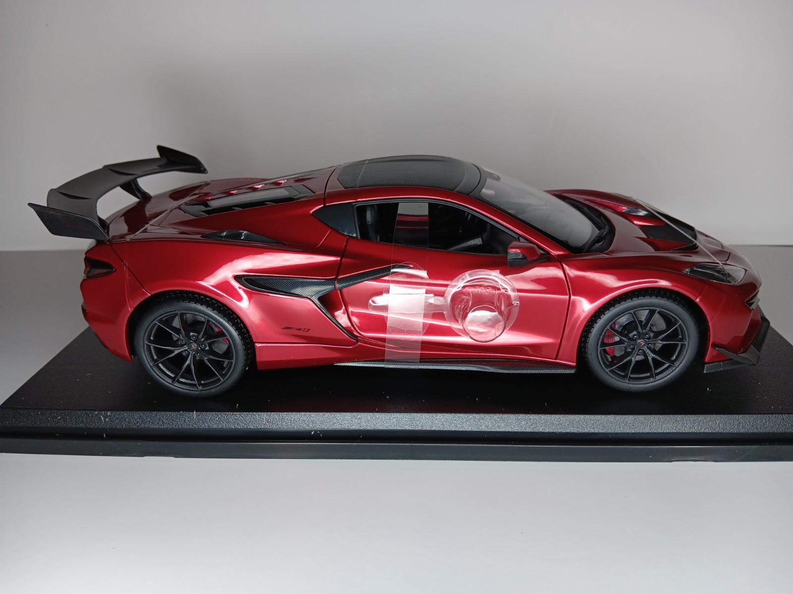Corvette ZR1 Coupe 1:18 Maisto Exclusive Style Special Edition – Red
