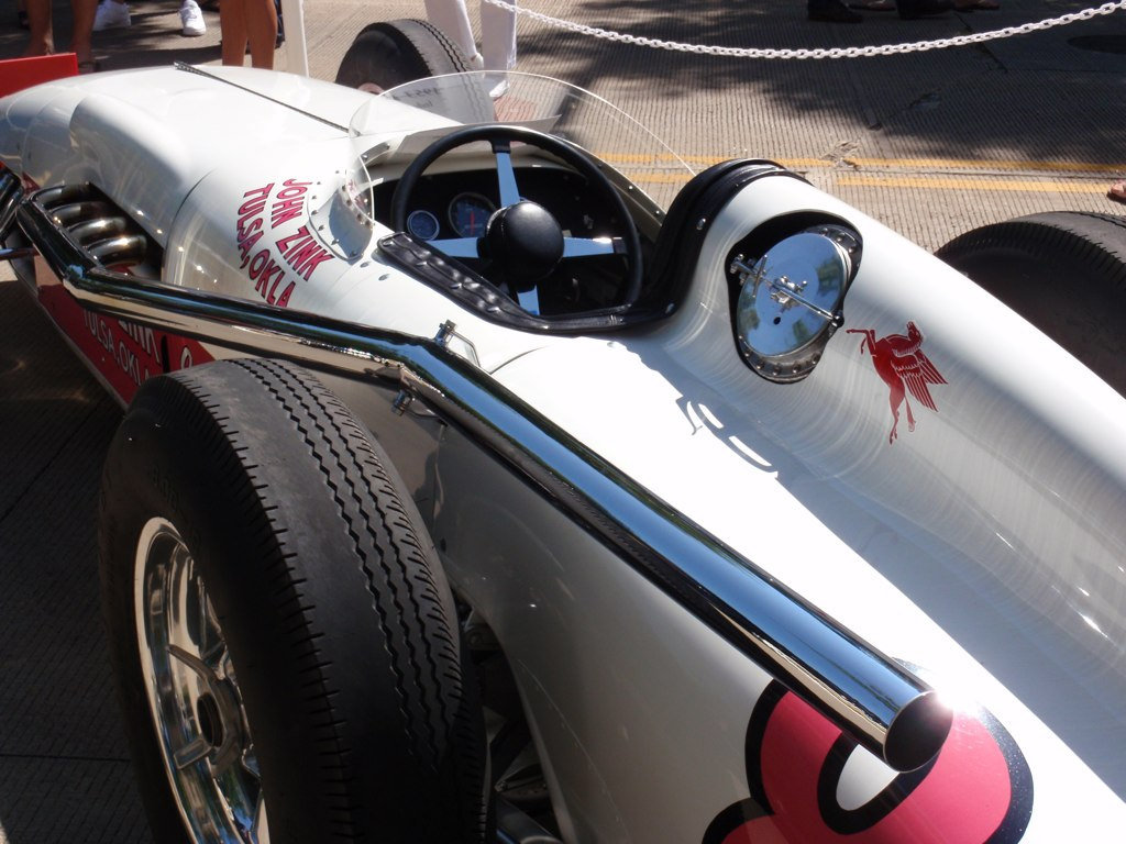 Race Car Formula 1 Vintage Classic Custom Hot Rod Model Promo