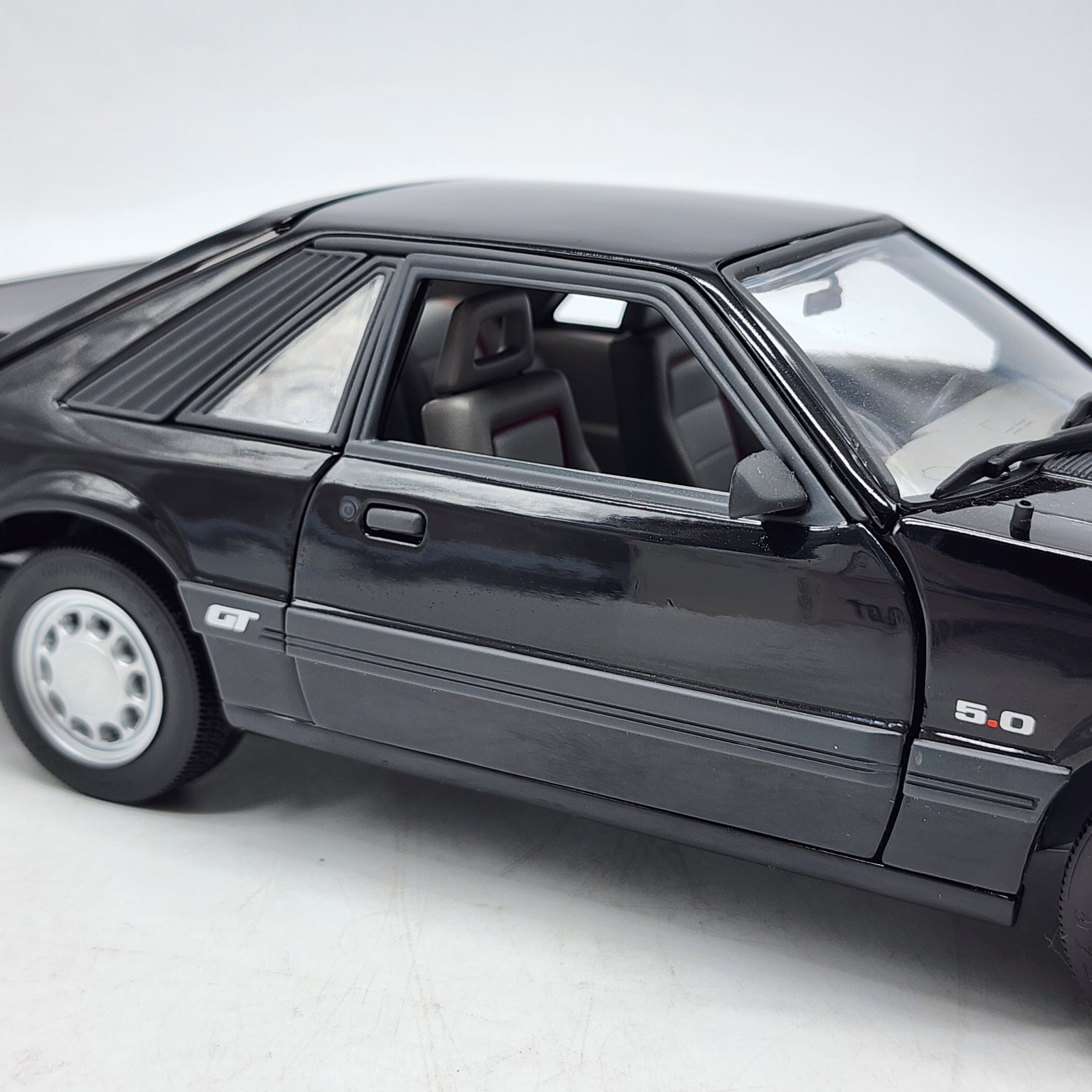 52Z GMP Black 1985 Ford Mustang 5.0 GT 1:18 New Open Box Rare HTF 1909/3000
