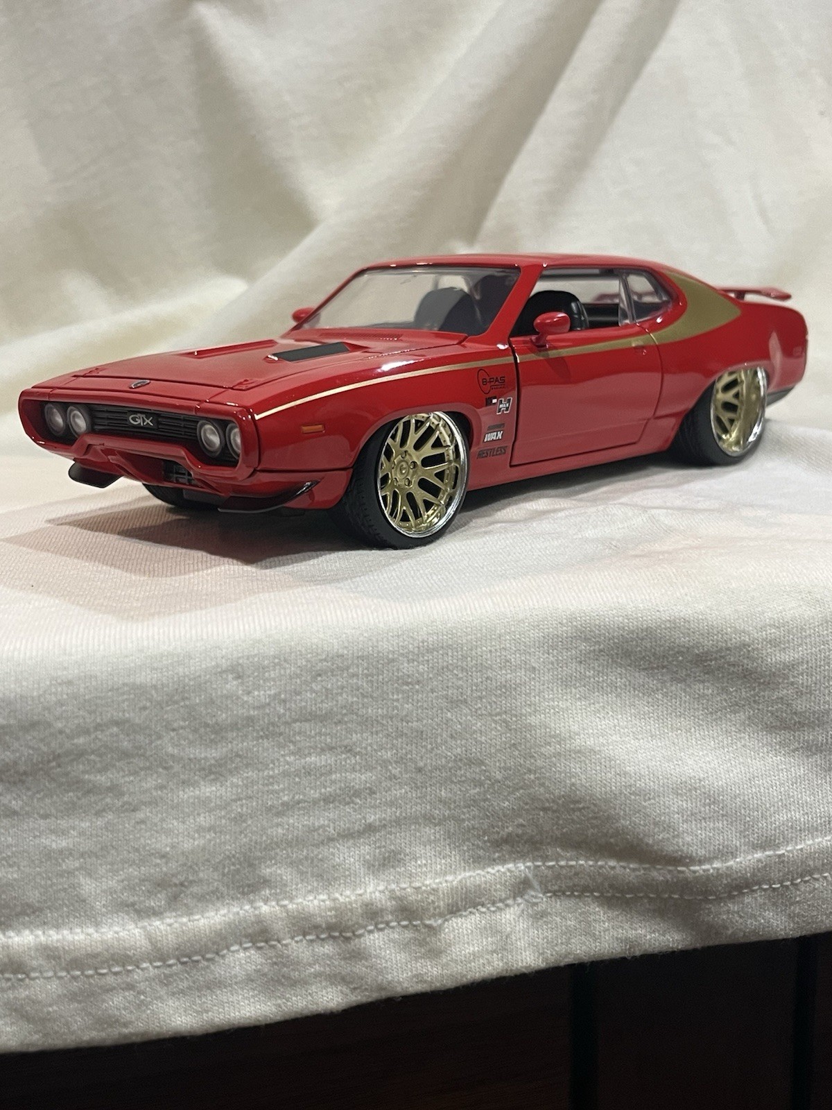 1:24 Jada 1972 Plymouth GTX Loose No Box