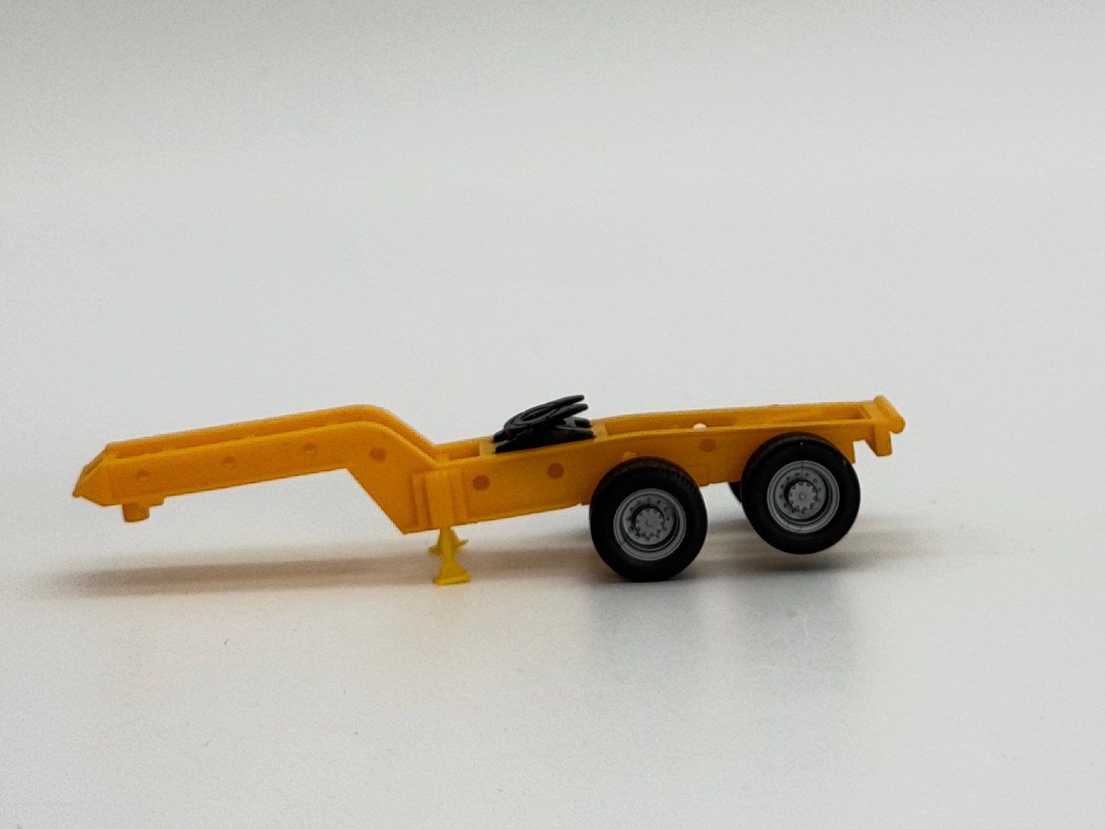 Herpa Promotex Jeep Dolly 2-axle for Lowboy Trailers Yellow HO 1:87