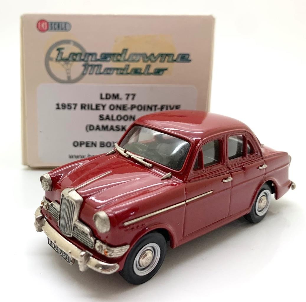 LANSDOWNE 1957 RILEY ONE-POINT-FIVE SALOON DAMASK RED LDM77 1/43