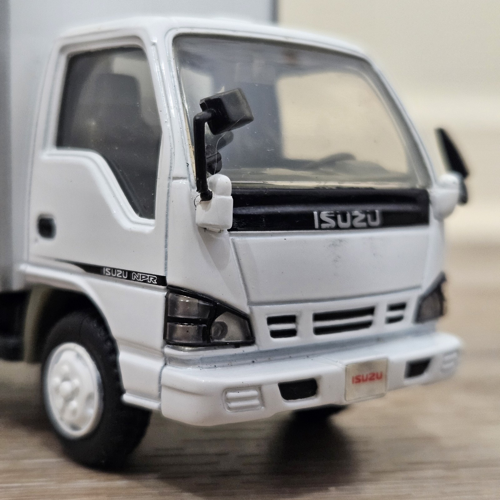 M-Tech Isuzu Elf NPR A Thousand Thanks Dealer Promo Truck 1:43 Japan