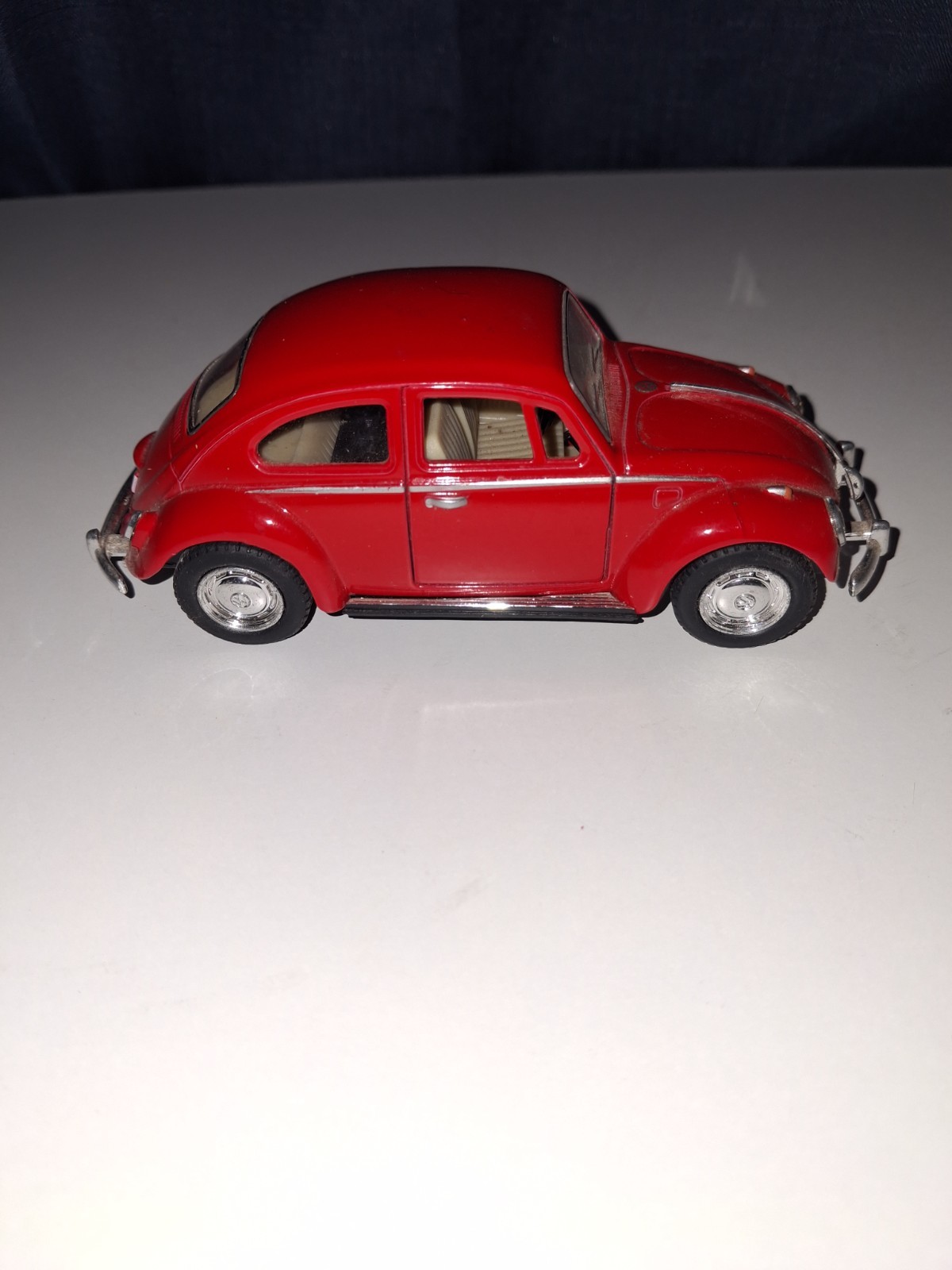 1967 VW BEETLE Diecast Model car by Kinsmart 1:32 scale RED with pullback action
