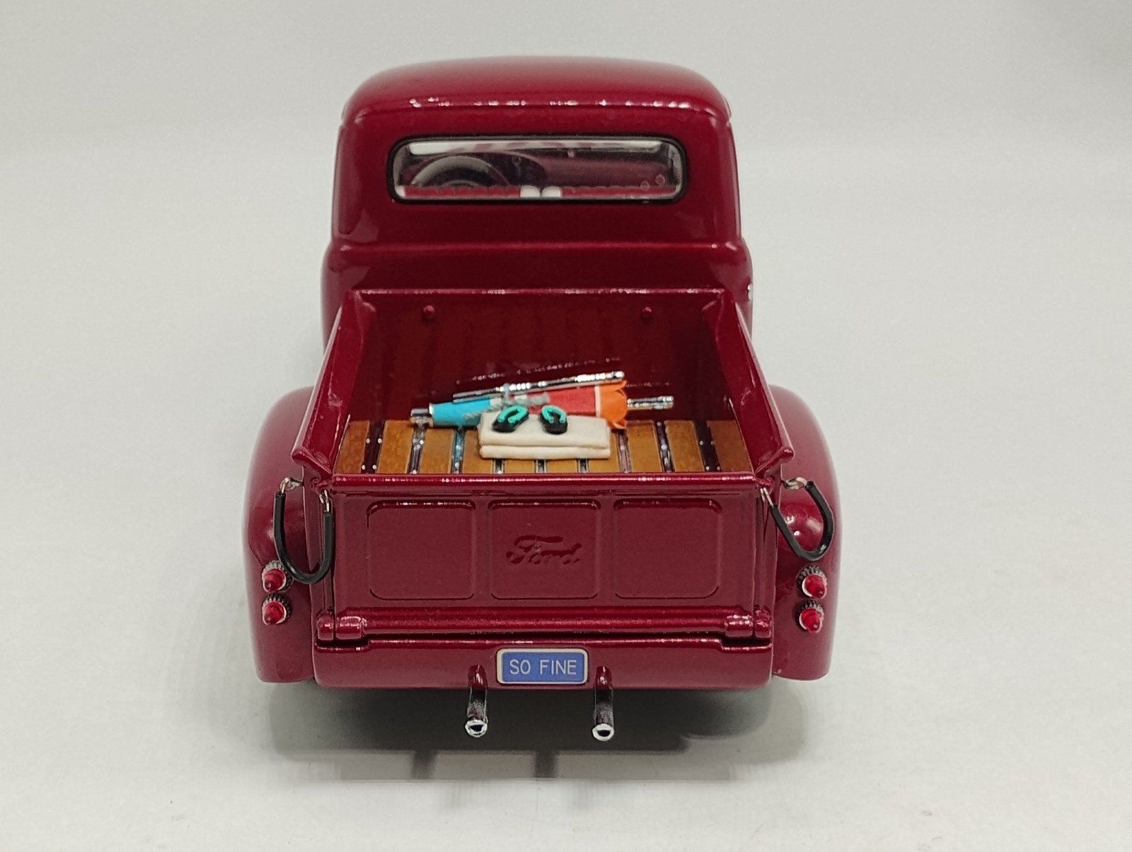 Danbury Mint 1:24 Scale Deep Metallic Red 1951 Ford F-1 Custom Pickup