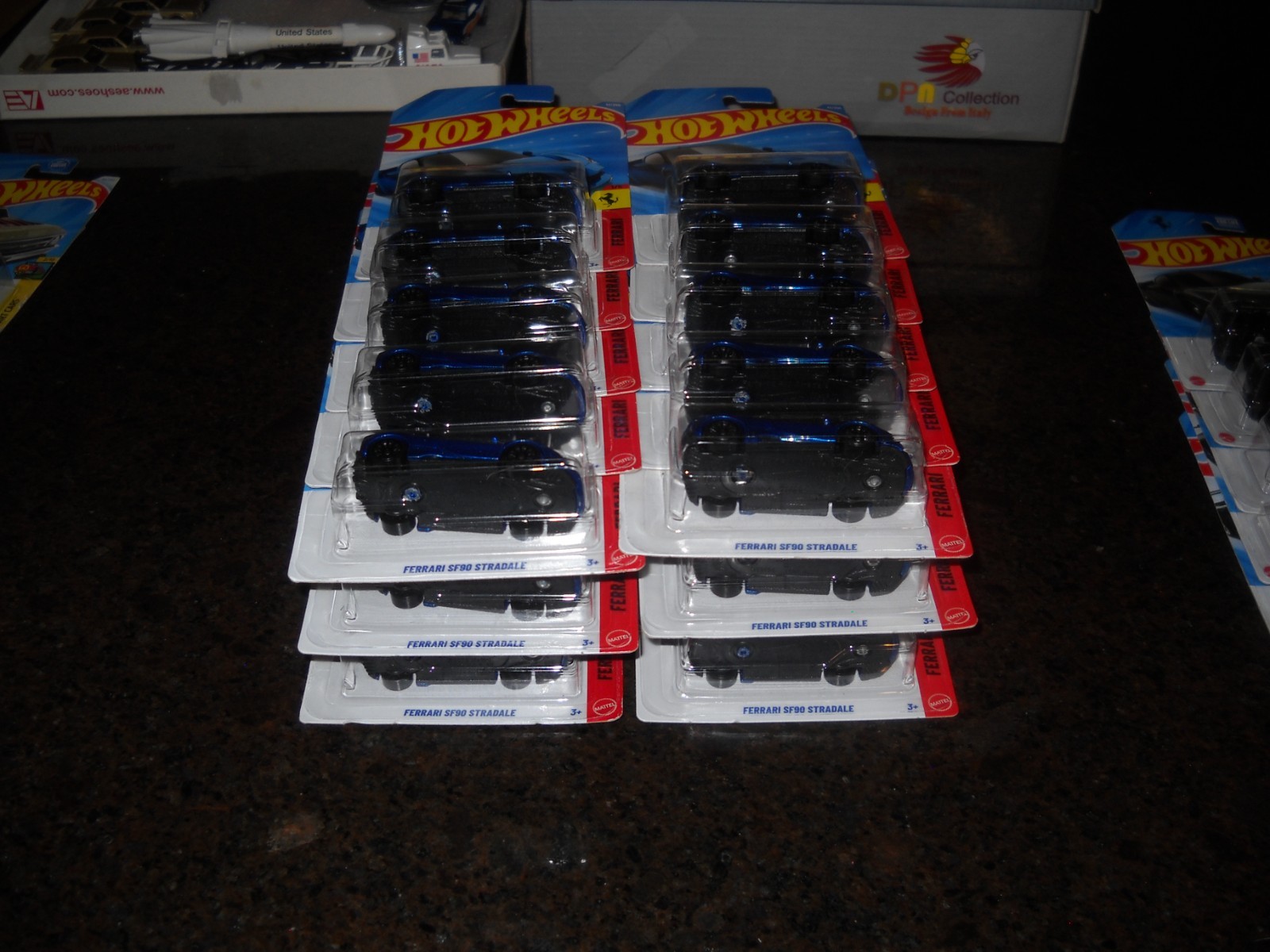 😎HOT WHEELS**FERRARI SF90 STRADALE* 41/250–1/5–BLUE -2026–LOT of 30–😎NICE