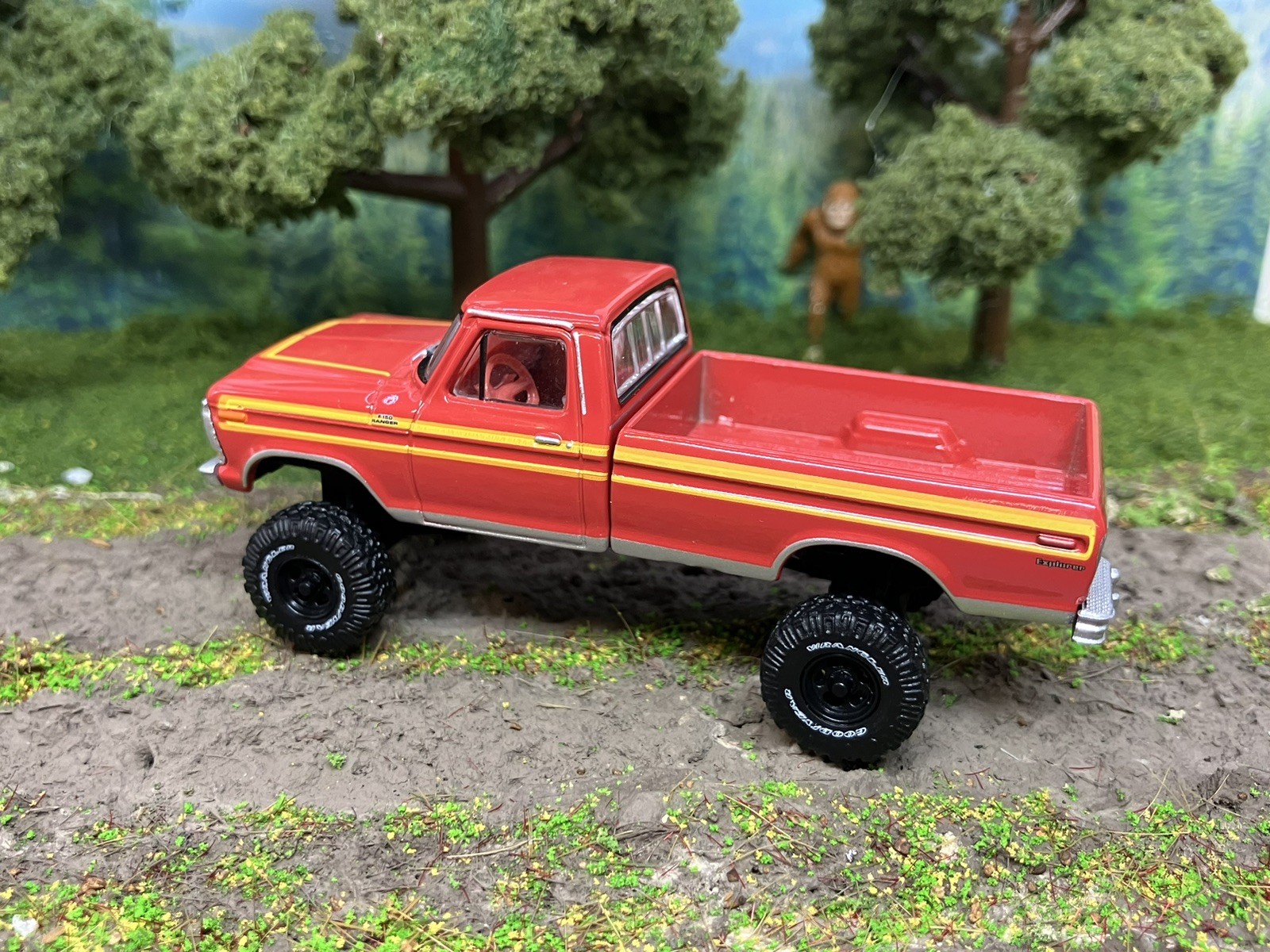 1978 Ford F-150 Ranger Explorer Lifted 4×4 Truck 1/64 Diecast Custom Greenlight