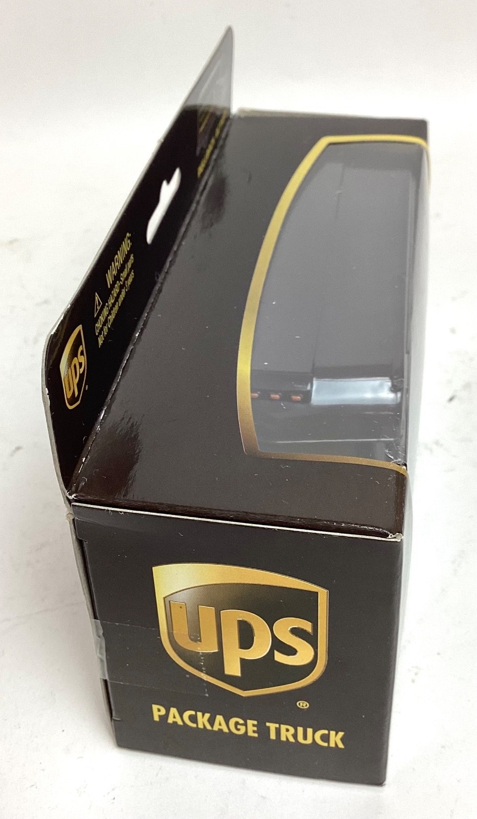 New In Box DARON Pullback Action UPS Package/Box Truck #RT4349