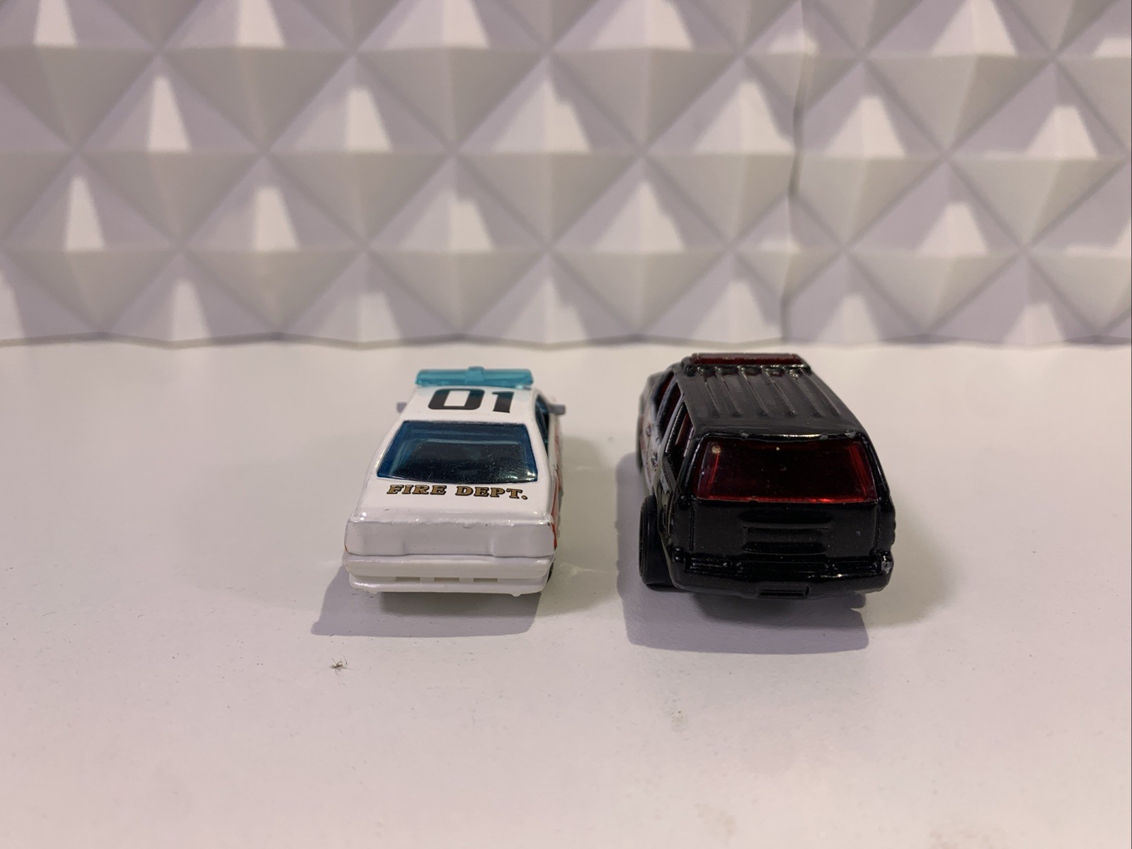 Hot Wheels Loose Lot of 8 Rescue and Police Fire Trucks