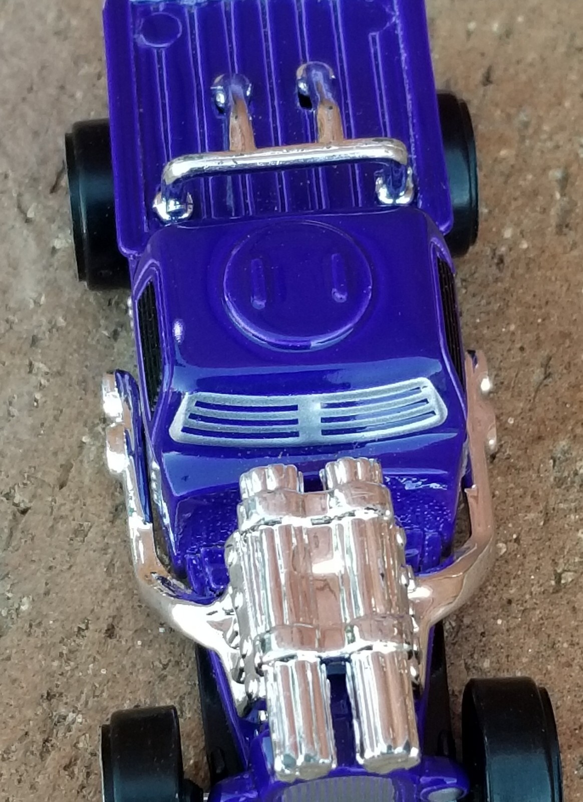 Maisto Leadslinger 1:64 Scale LOOSE Purple 