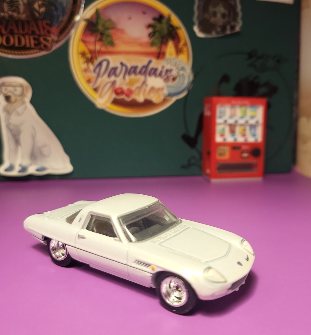 Hot Wheels premium Japan Historics 3 1968 Mazda Cosmo Sport White Loose 1:64