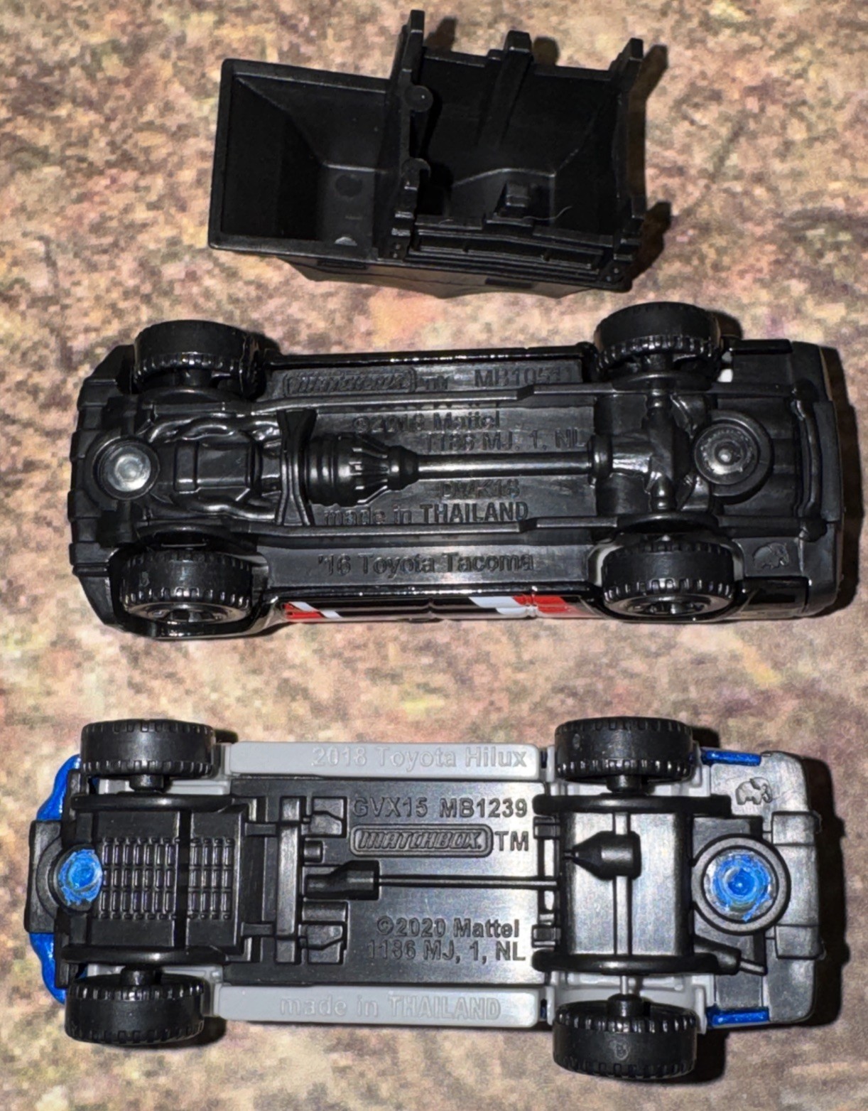 Matchbox 2016 Toyota Tacoma w/ Removable Top & Helux Yokohama Off Road II NLFFP
