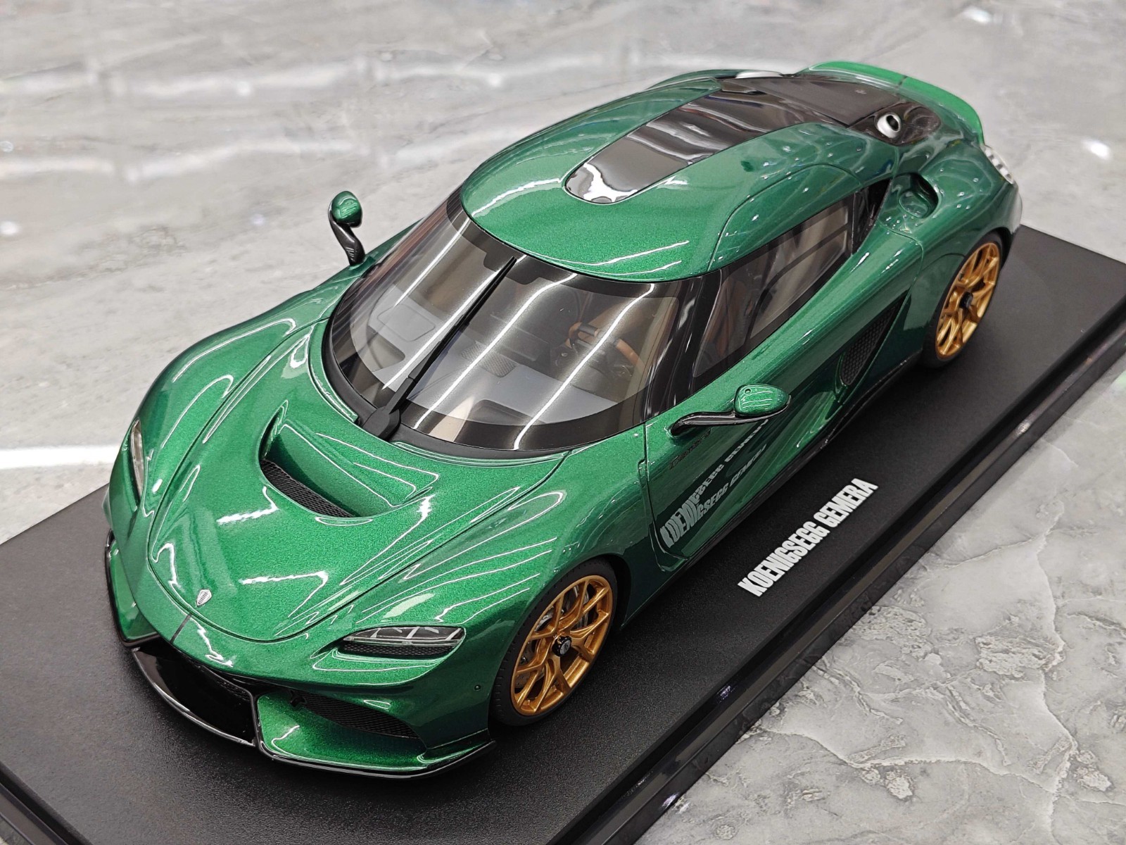 GT Spirit 1/18 Koenigsegg Gemera 2024 Racing Green Resin Car Model GT888
