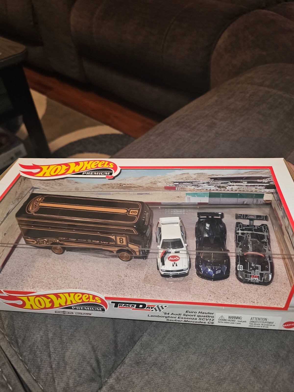 Hot Wheels Box Set Track Day w/’84 Audi Sport Quatro & Sauber-Mercedes C9 w/RR