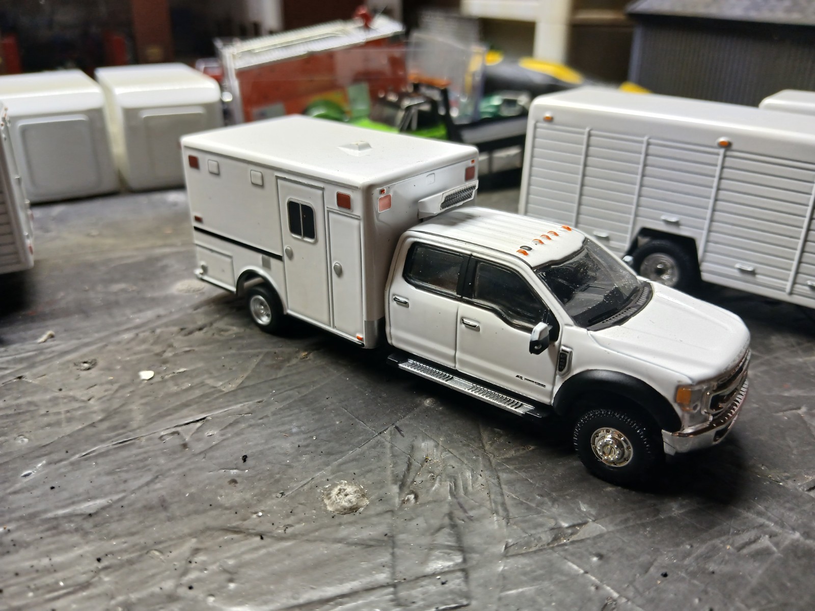 1/64 Custom Built FORD AMBULANCE Greenlight
