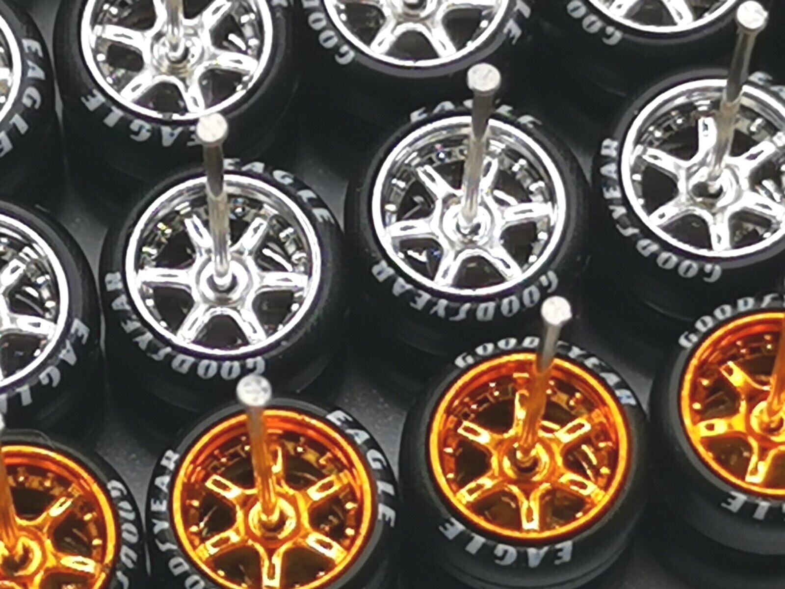 Hot Wheels Good Year 6 Spoke Rubber Tire 17 sets Chrome + Candy Bronze JDM 1:64