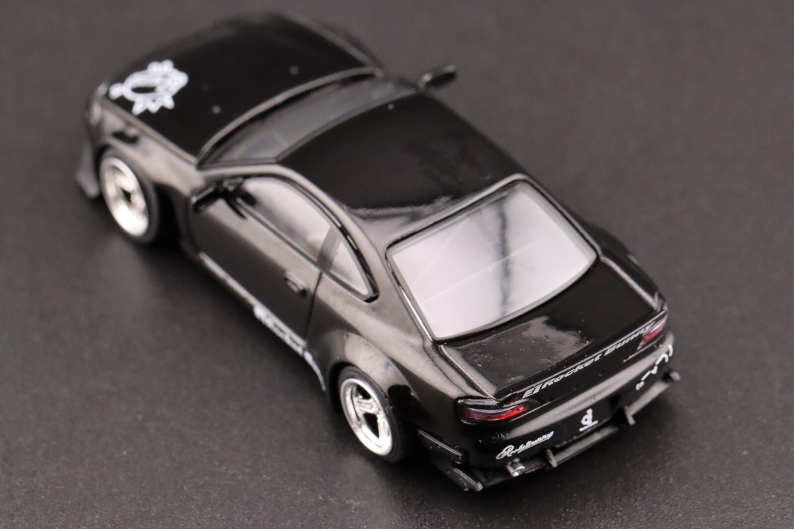 Mini GT Nissan Silvia S15 Rocket Bunny Black Pearl RHD MGT00602 1/64