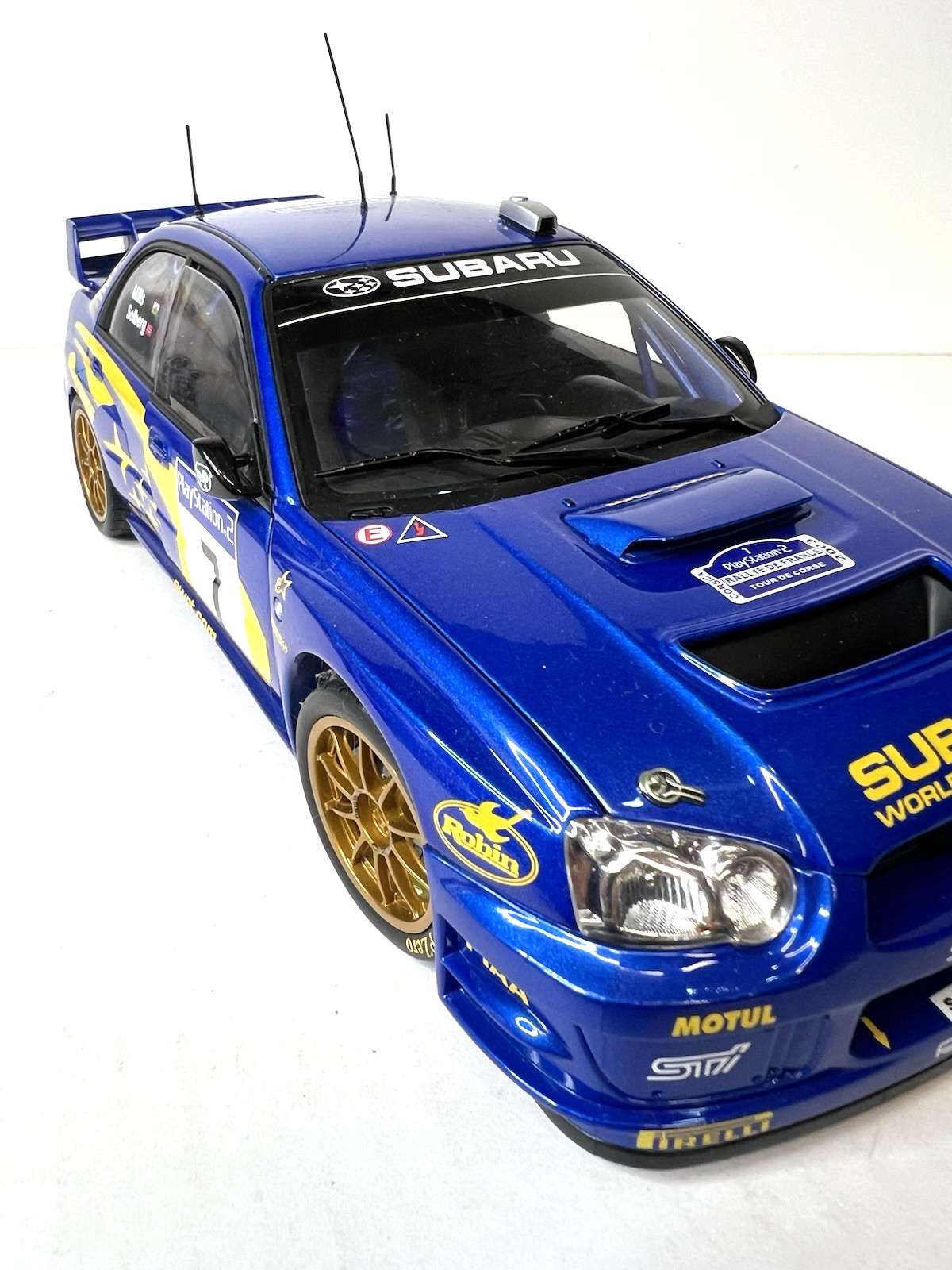 AutoArt Subaru Impreza WRX 1/18 Diecast Rally Car #7 Solberg Mills Case Display
