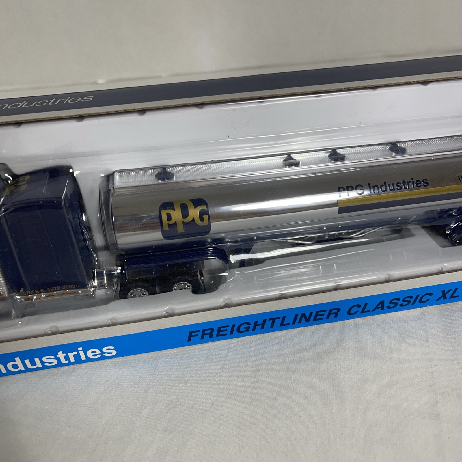SpecCast 36516 Freightliner Classic XL 1:64 PPG Propane Tanker Blue Die Cast